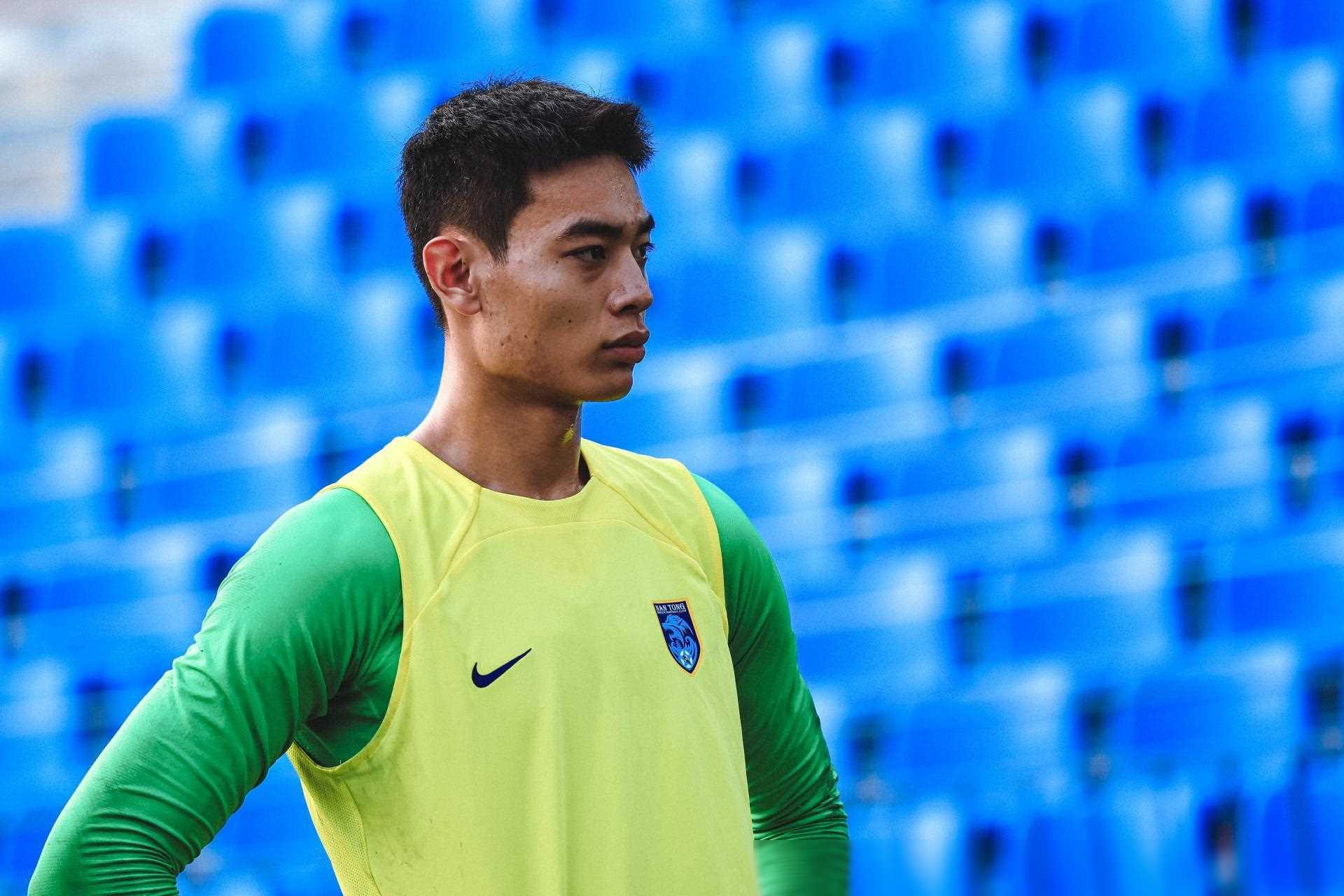 年轻球员崭露头角，为球队增添活力的简单介绍