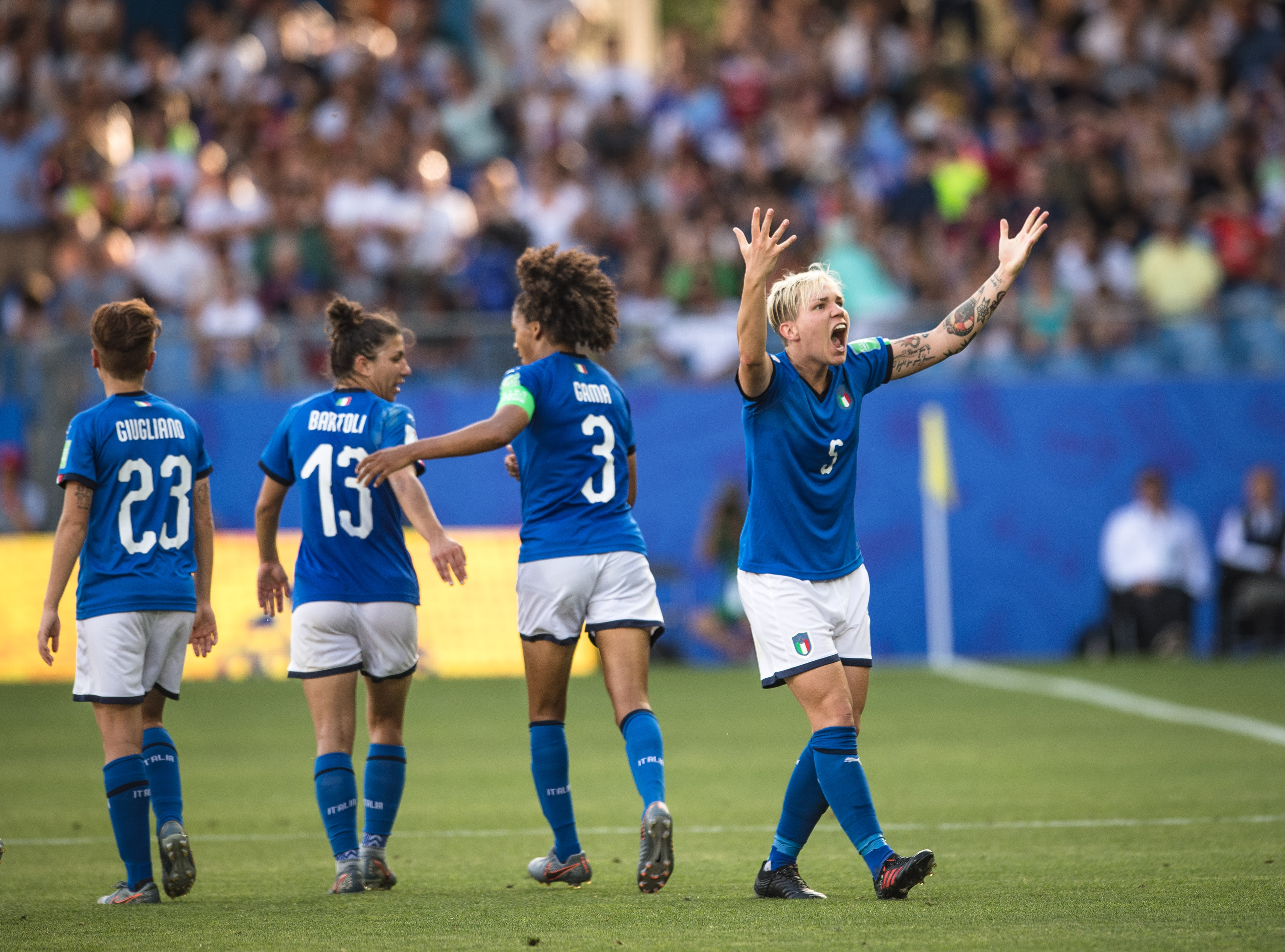 开云体育app-意大利队与北马其顿队展开激烈对决