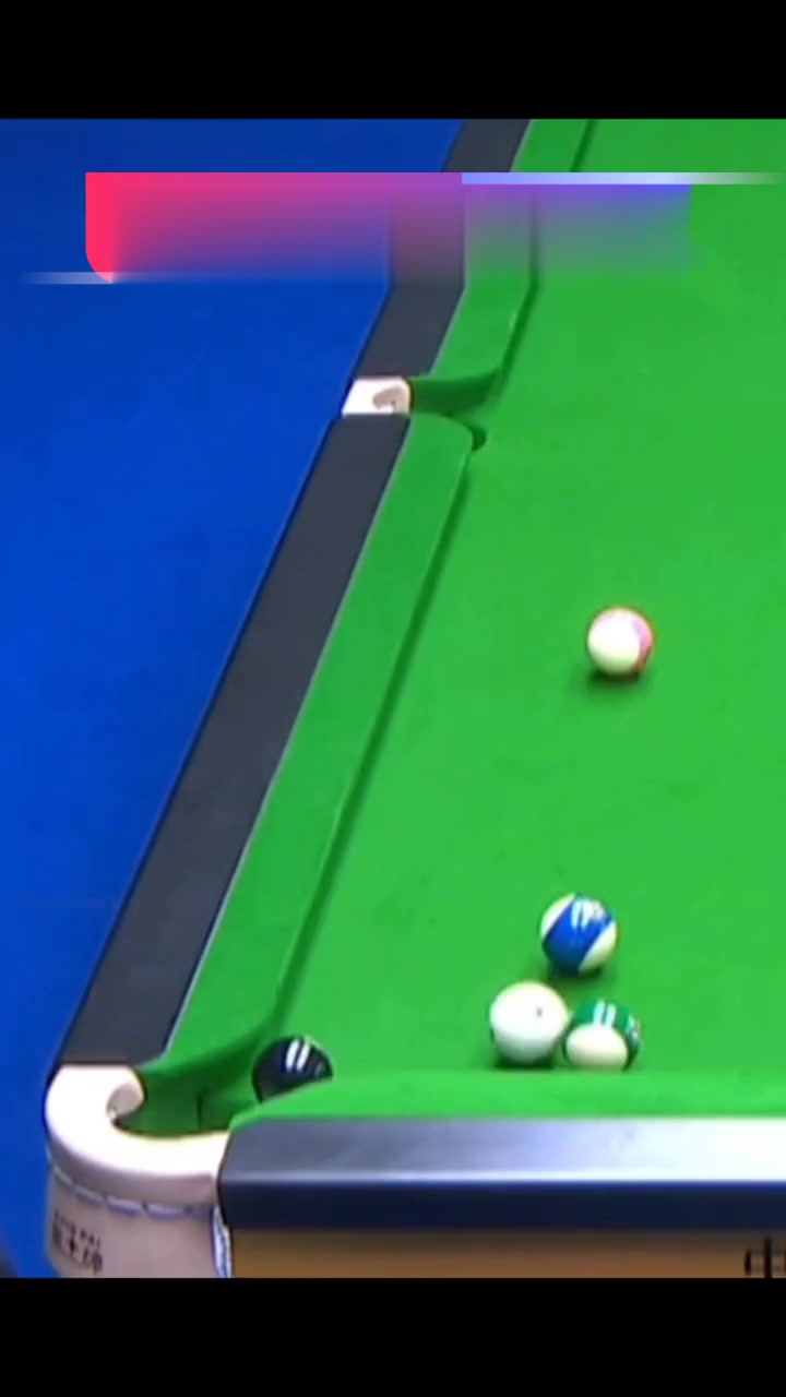 球技精湛!比赛中展现出的高超技术令人惊叹 球技精湛!比赛中展现出的高超技术令人惊叹