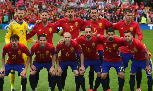 包含西班牙队备战关键战役,全队士气高涨备战的词条 包含西班牙队备战关键战役,全队士气高涨备战的词条