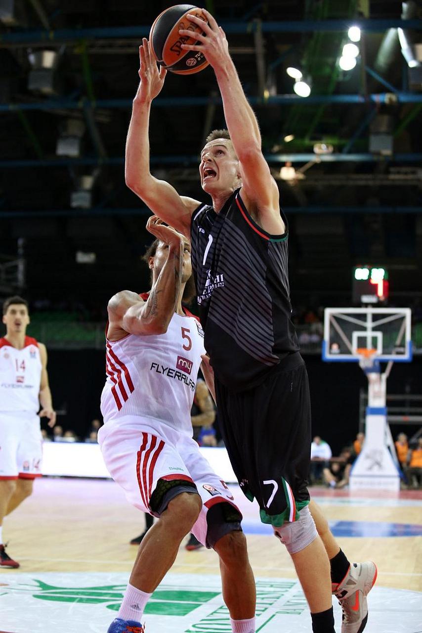 佛罗伦萨主场击败桑普,保级希望渐起的简单介绍 佛罗伦萨主场击败桑普,保级希望渐起的简单介绍