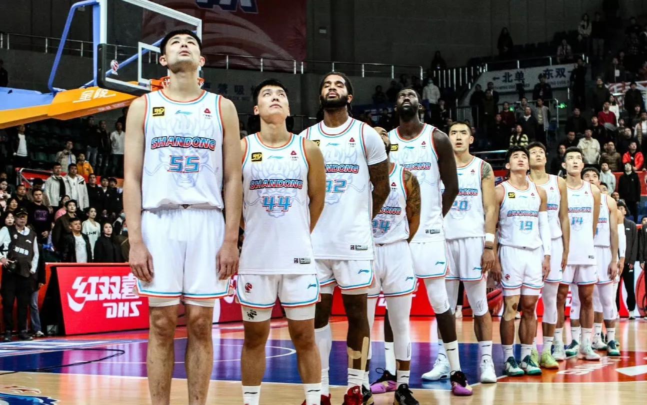 扣篮大赛:上海队将与广州队展开对决的简单介绍 扣篮大赛:上海队将与广州队展开对决的简单介绍