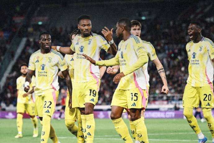 开云体育官网-尤文客场平局，意甲领军位置有所动摇