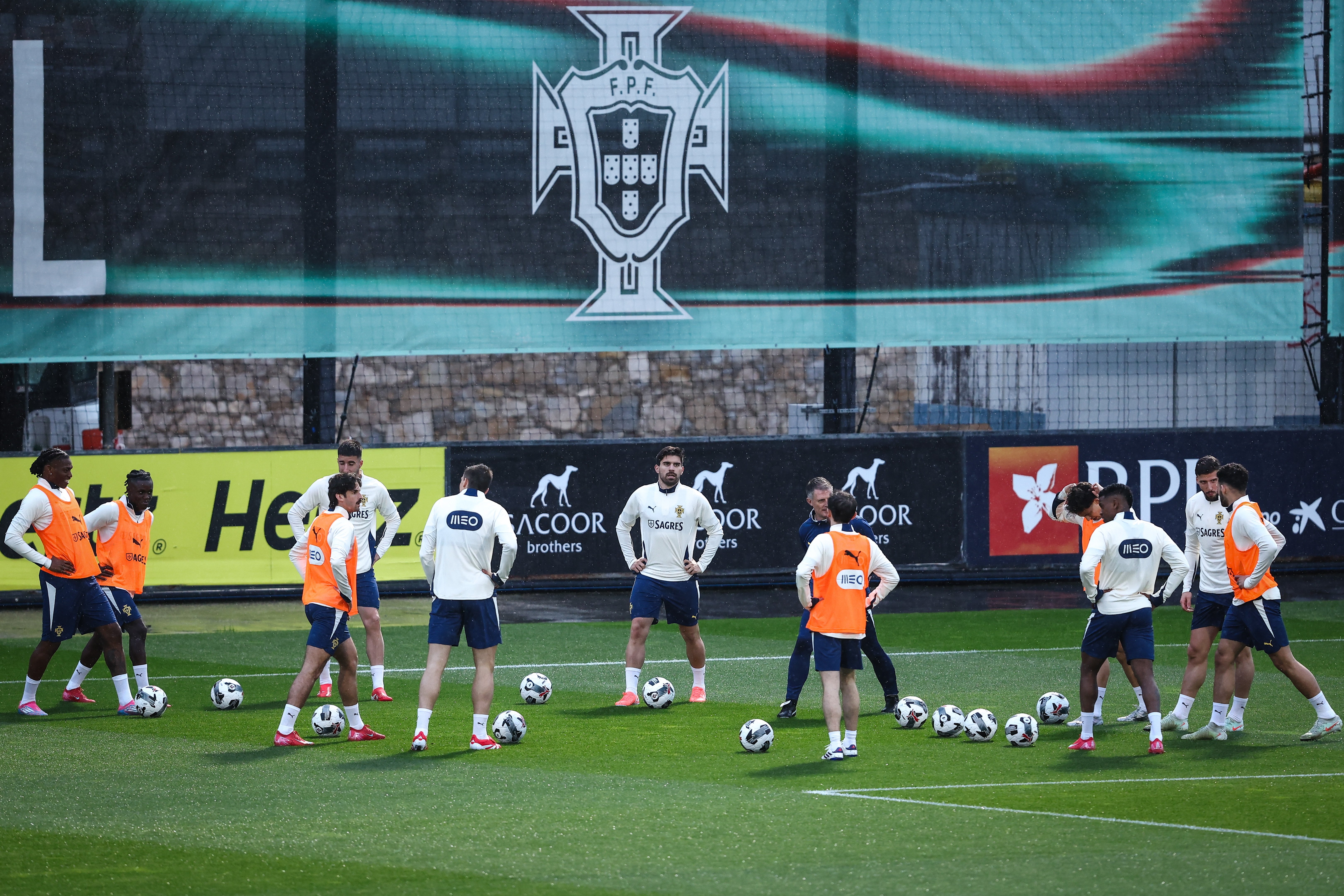 激烈比赛场面,欧国联蓄势待发 激烈比赛场面,欧国联蓄势待发