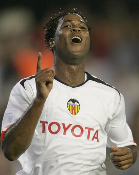 瓦伦西亚连胜三场,表现亮眼 瓦伦西亚连胜三场,表现亮眼