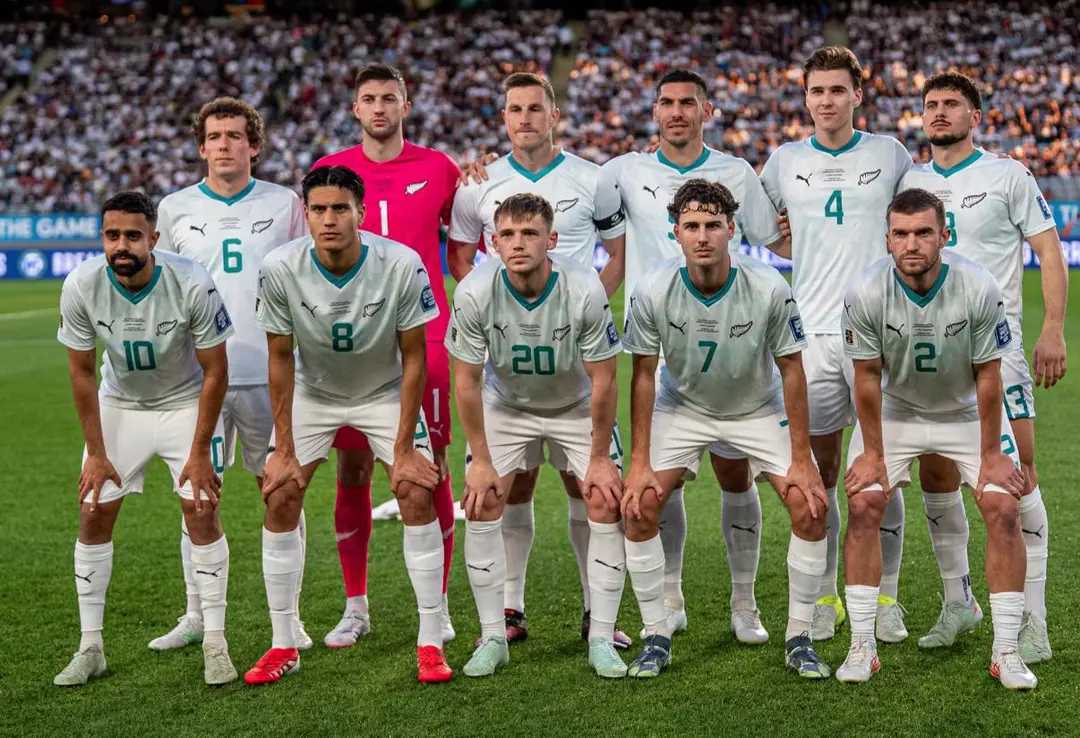 关于球队拼搏狂欢庆祝,共同庆贺胜利的喜悦的信息 关于球队拼搏狂欢庆祝,共同庆贺胜利的喜悦的信息