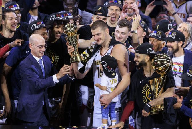 开云体育官方网站-关于火箭客场击败掘金，取得来之不易胜利的信息