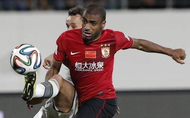 永昌对阵泰达,双方拼尽全力谁能获胜 永昌对阵泰达,双方拼尽全力谁能获胜