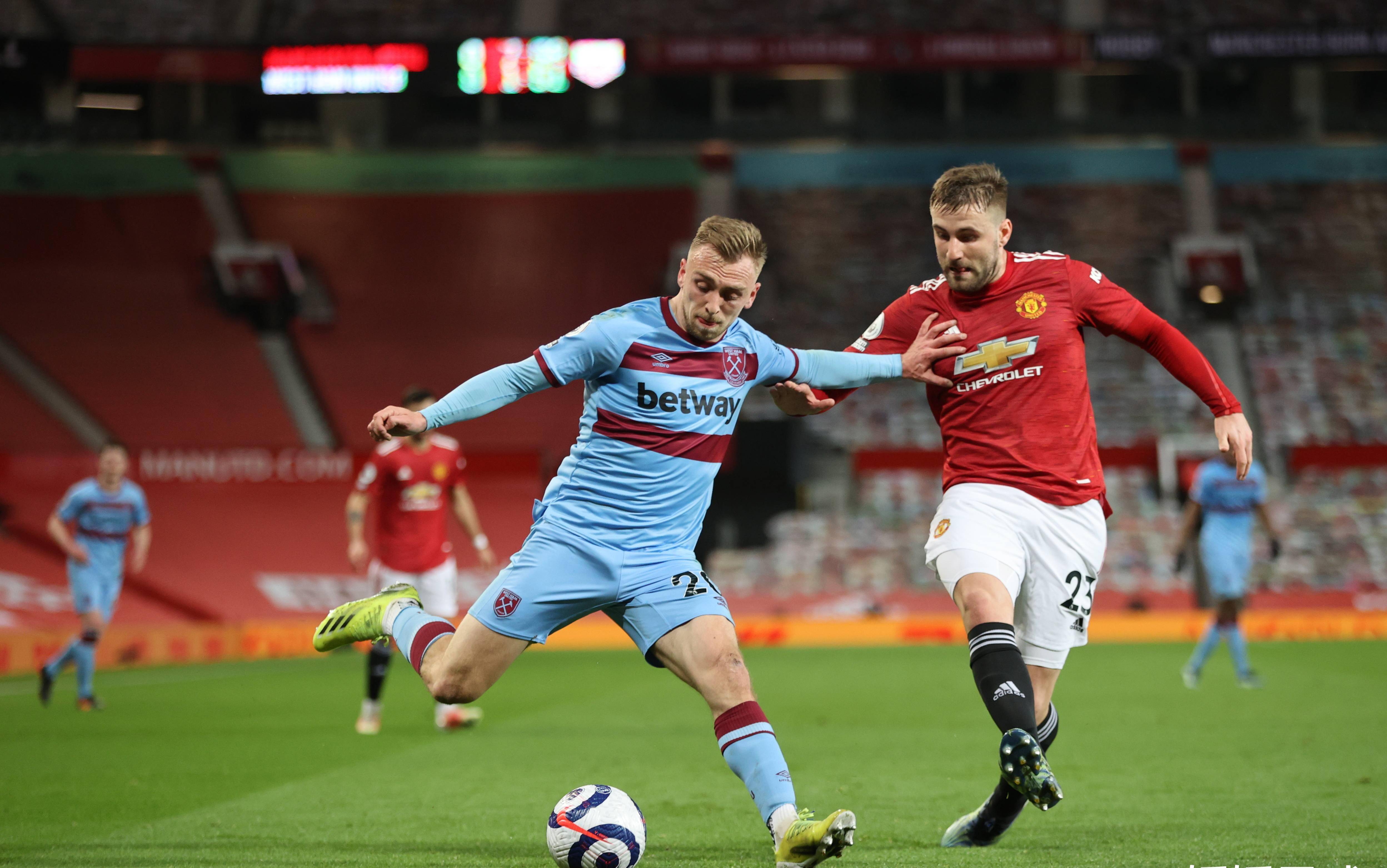 开云下载-皇马主场大胜马洛卡，保持不败战绩