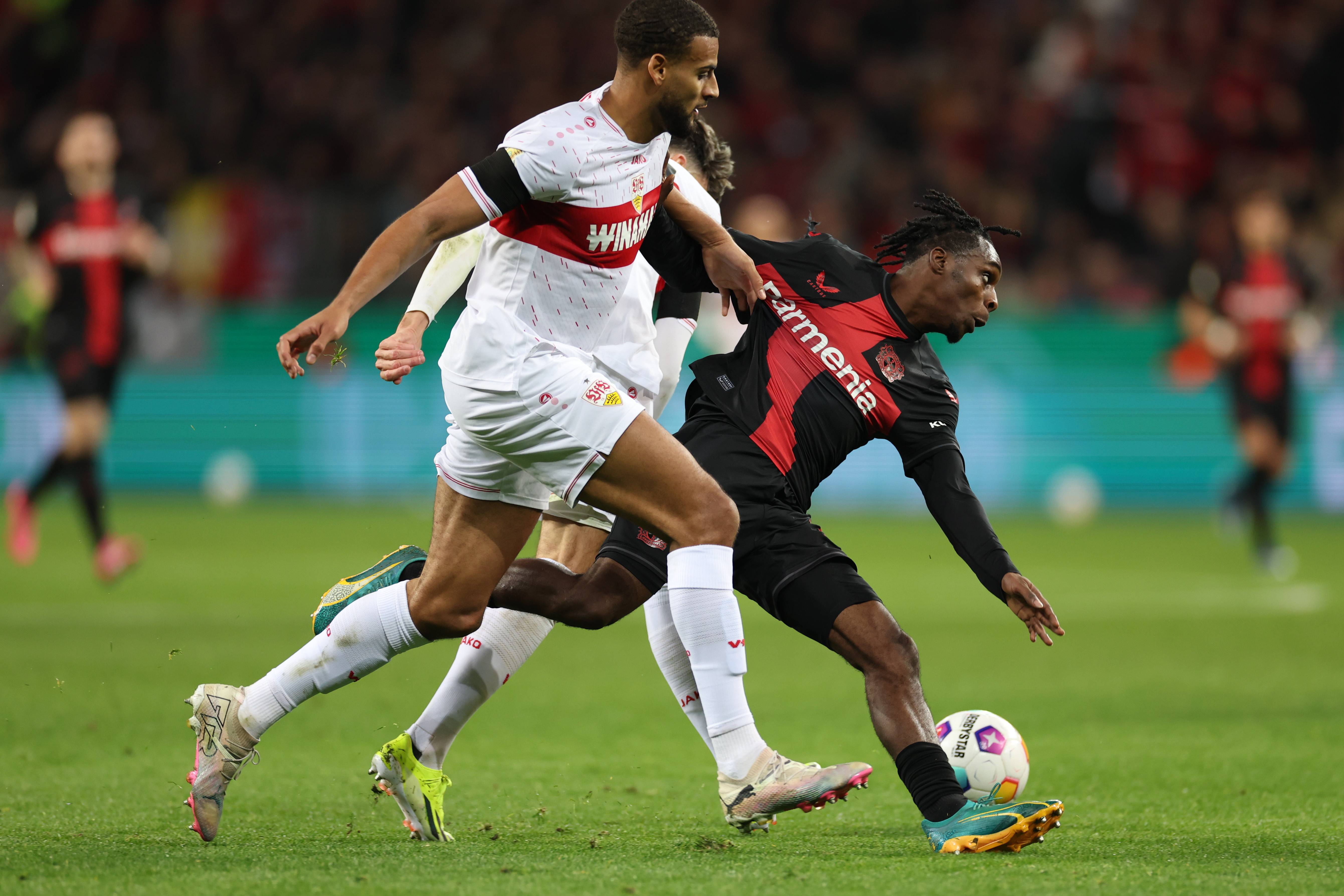 勒沃库森球员受伤退出比赛,德甲争冠形势再生变数 勒沃库森球员受伤退出比赛,德甲争冠形势再生变数