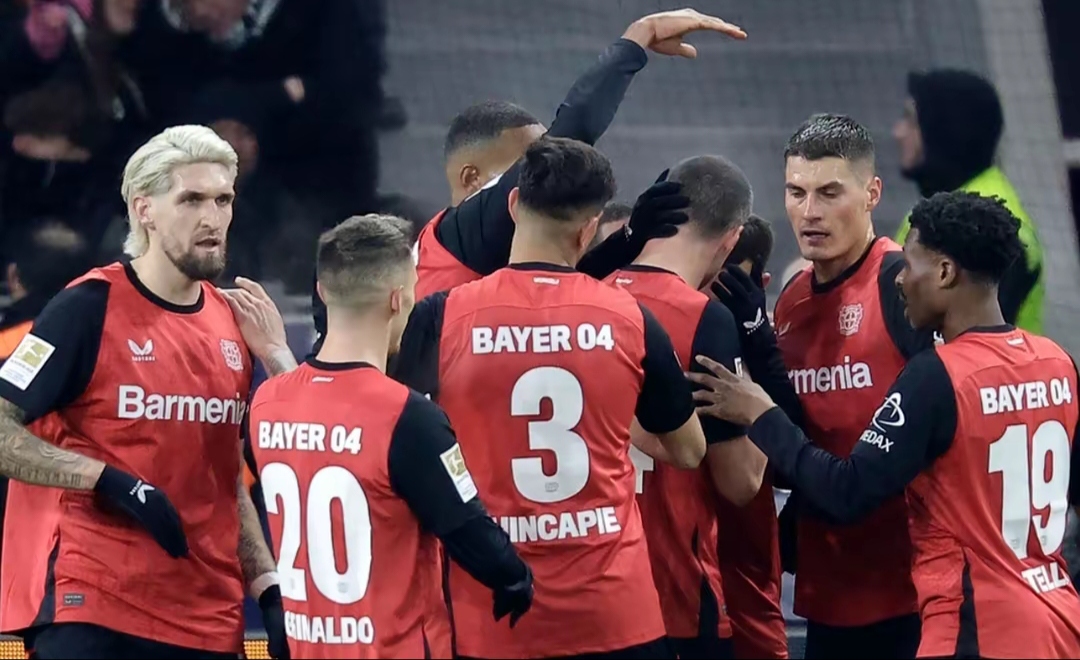 勒沃库森球员受伤退出比赛,德甲争冠形势再生变数 勒沃库森球员受伤退出比赛,德甲争冠形势再生变数