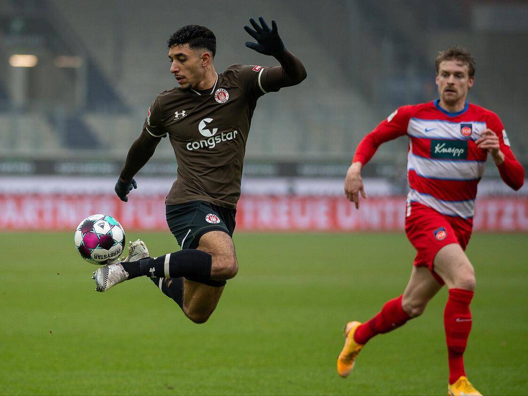 沃尔夫斯堡遭遇不敌，客场失利无缘胜利