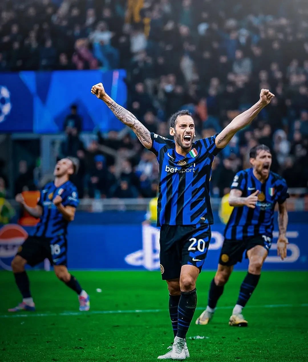 包含瓦伦西亚主场逆转国际米兰,取得关键胜利的词条 包含瓦伦西亚主场逆转国际米兰,取得关键胜利的词条