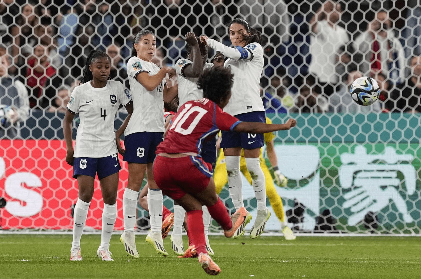 摩洛哥女足队突然换帅带来新气象 摩洛哥女足队突然换帅带来新气象