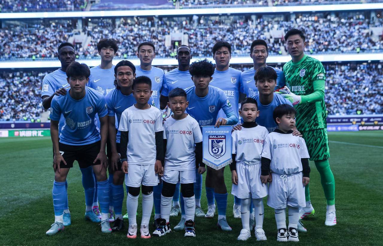 大连队备战过人阵容实力对抗 大连队备战过人阵容实力对抗