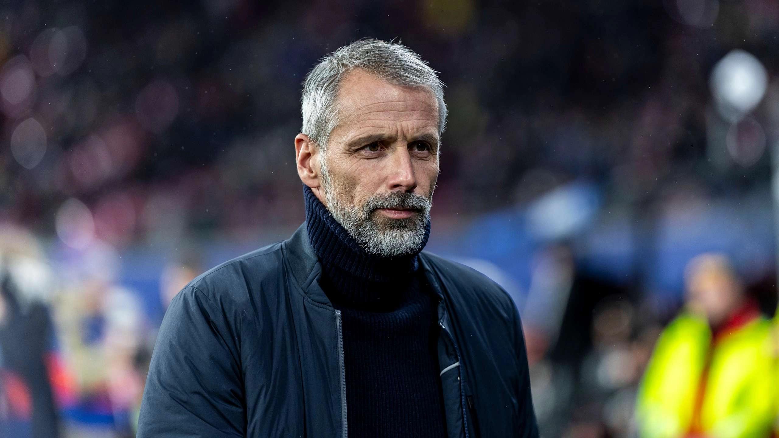 开云平台-狼队主帅面临下课危机，球队战绩堪忧