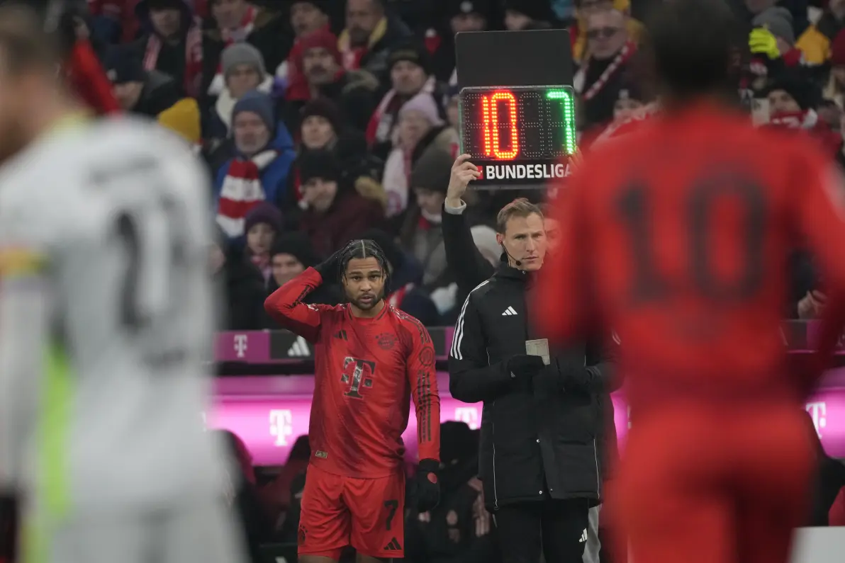 沃尔夫斯堡球员因伤退出本轮比赛 沃尔夫斯堡球员因伤退出本轮比赛