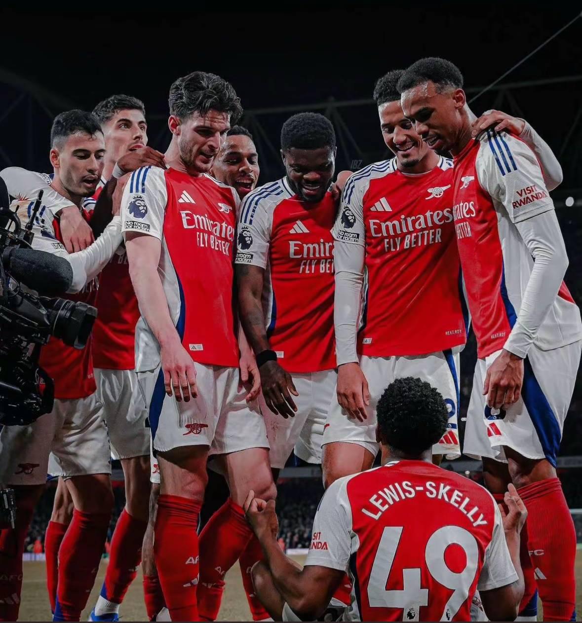 阿森纳客场小胜,争冠希望再度升温 阿森纳客场小胜,争冠希望再度升温