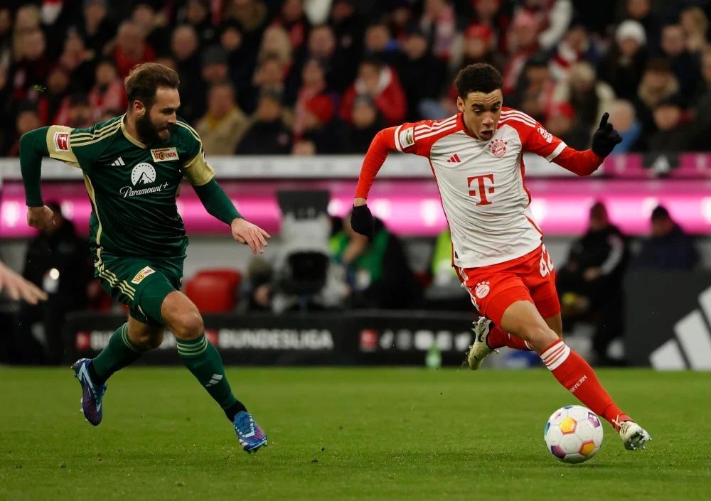 柏林联队员沉稳发挥，协力赢得胜利的简单介绍