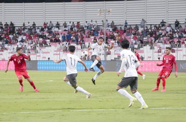 精彩比赛惊现绝杀,球队携手取胜 精彩比赛惊现绝杀,球队携手取胜