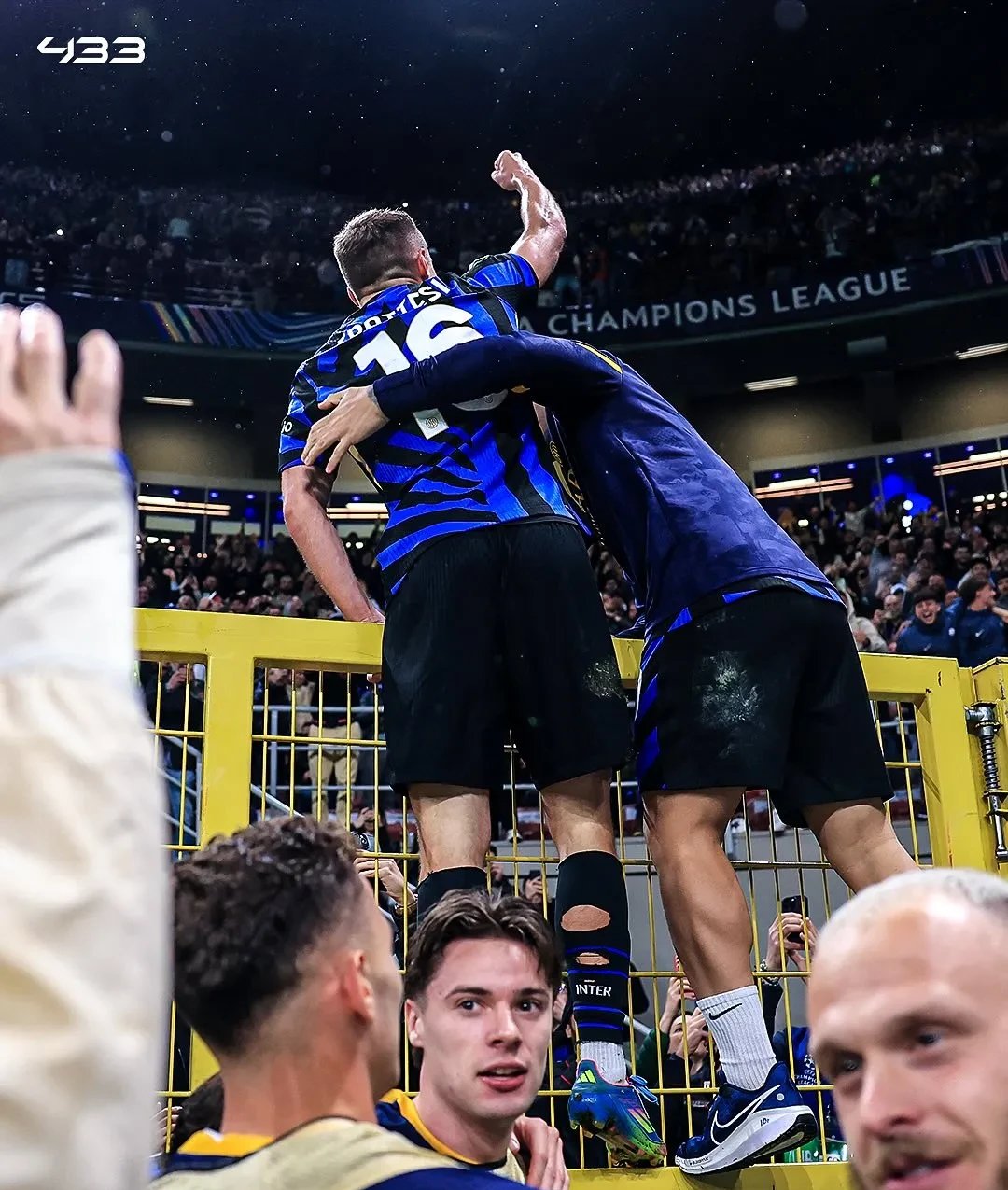 精彩比赛惊现绝杀,球队携手取胜 精彩比赛惊现绝杀,球队携手取胜