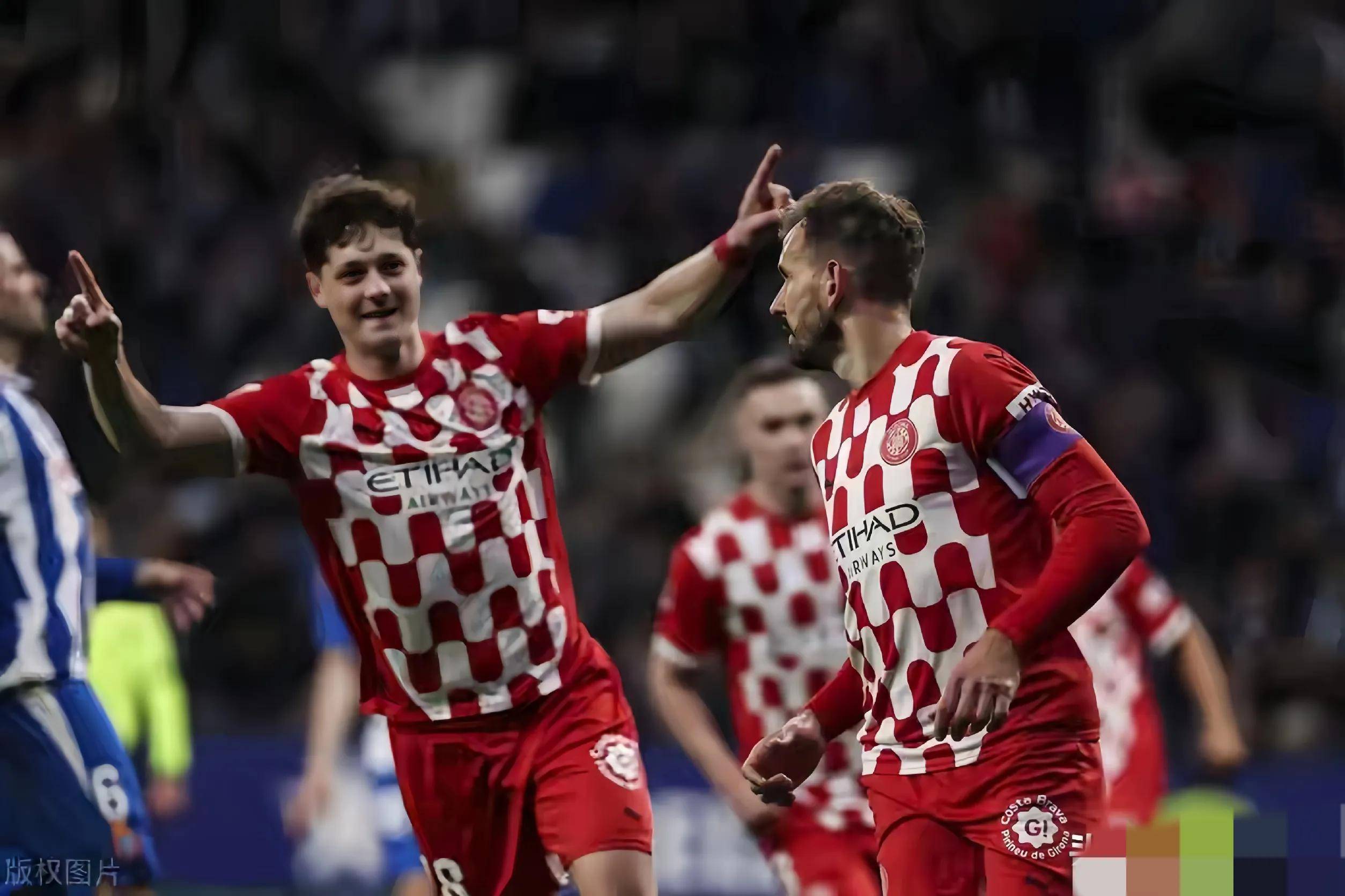 关于莱万再度领衔得分,皇马客场大获全胜的信息 关于莱万再度领衔得分,皇马客场大获全胜的信息