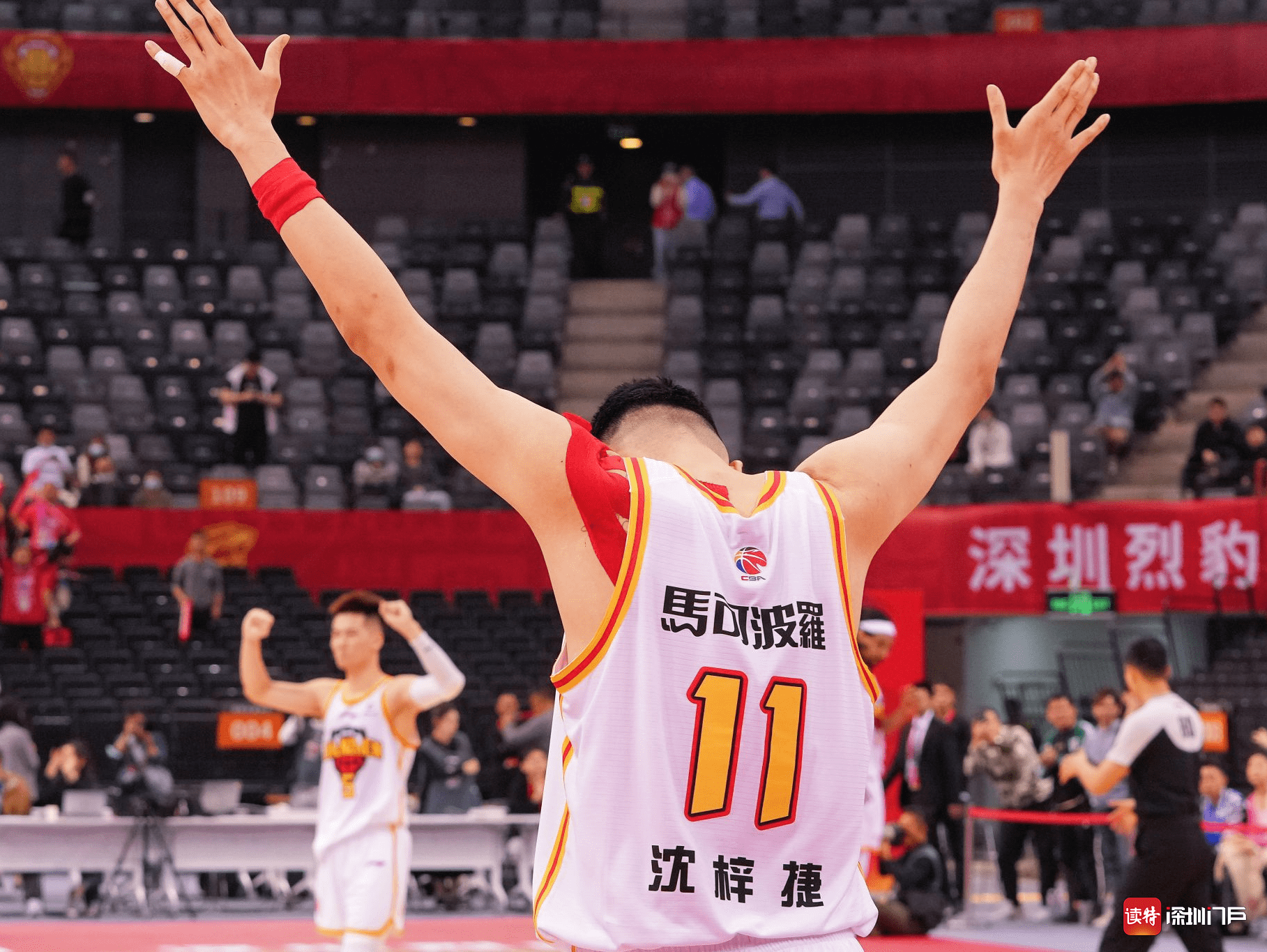 关于北京队力克重庆，升至东部第三位的信息