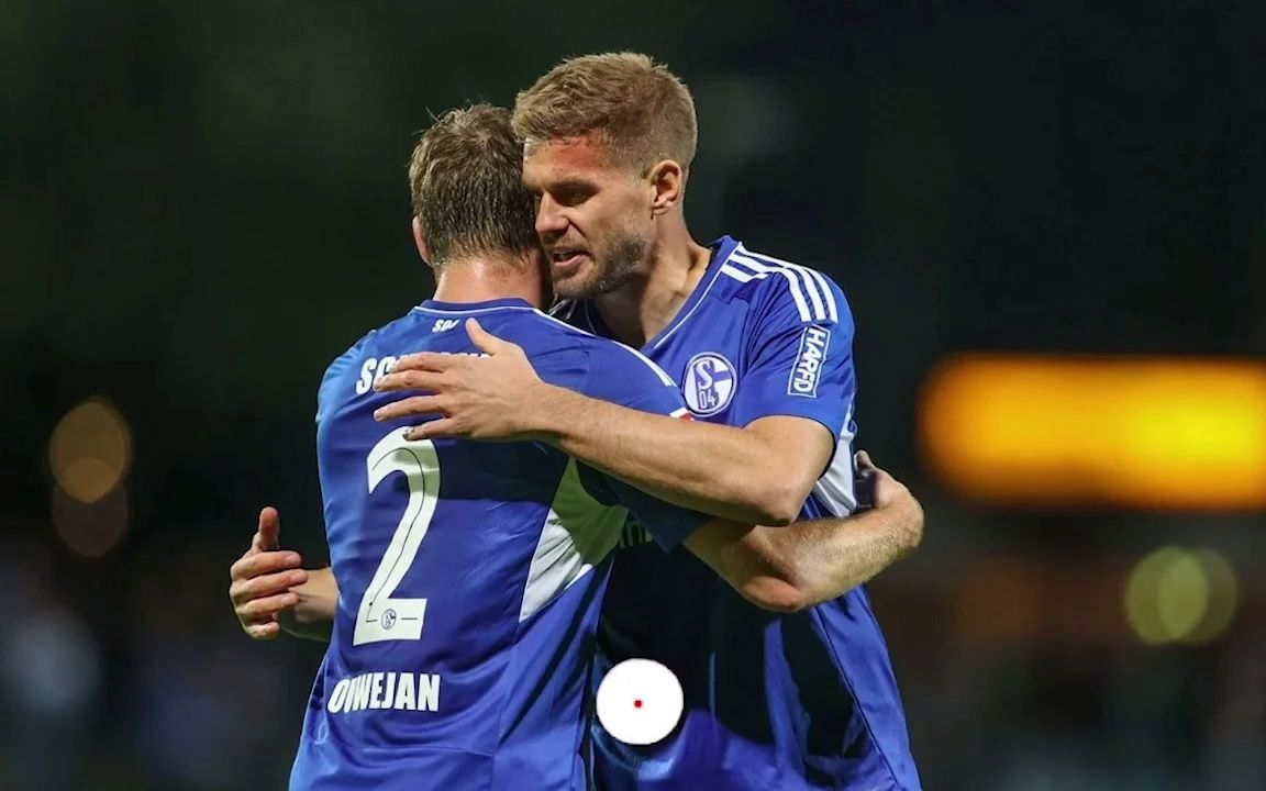 初露锋芒:云达不莱梅客场小胜沙尔克实现反超 初露锋芒:云达不莱梅客场小胜沙尔克实现反超