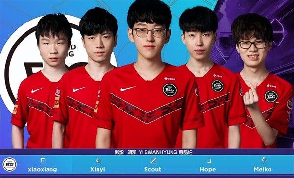 HKA鏖战100T，Meiko关键团战开团秒人激烈交锋淘汰赛，让粉丝疯狂欢呼