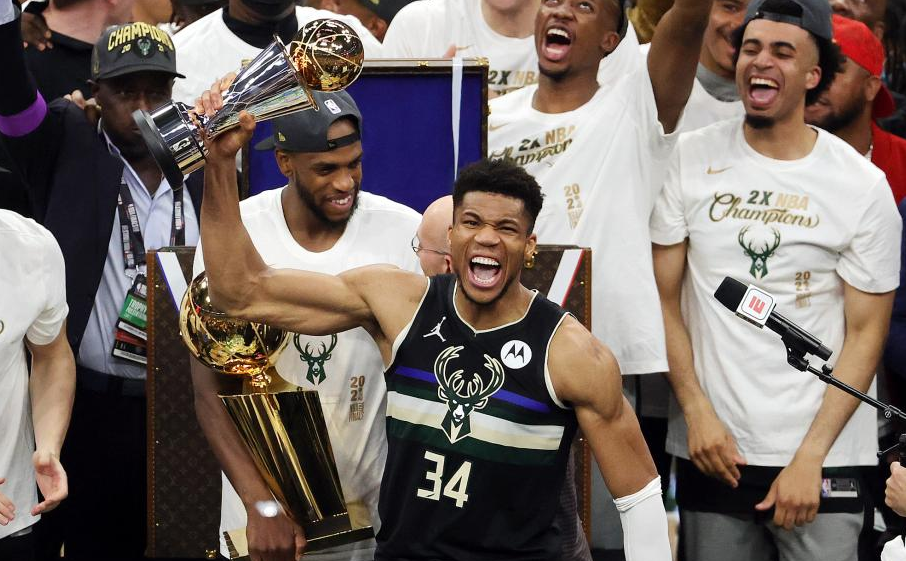 关于雄鹿队势不可挡连胜，崭露头角称霸东部夺冠的信息