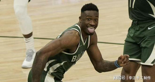 雄鹿客场险胜魔术阿德托昆博表现稳定 雄鹿客场险胜魔术阿德托昆博表现稳定