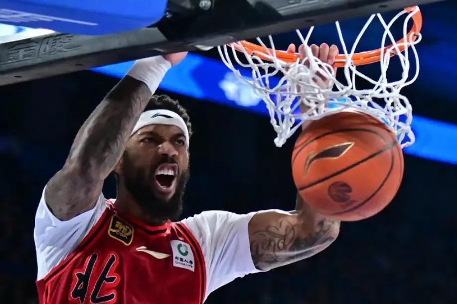 包含步行者主场演绎绝地逆袭，北极熊赌输下场的词条