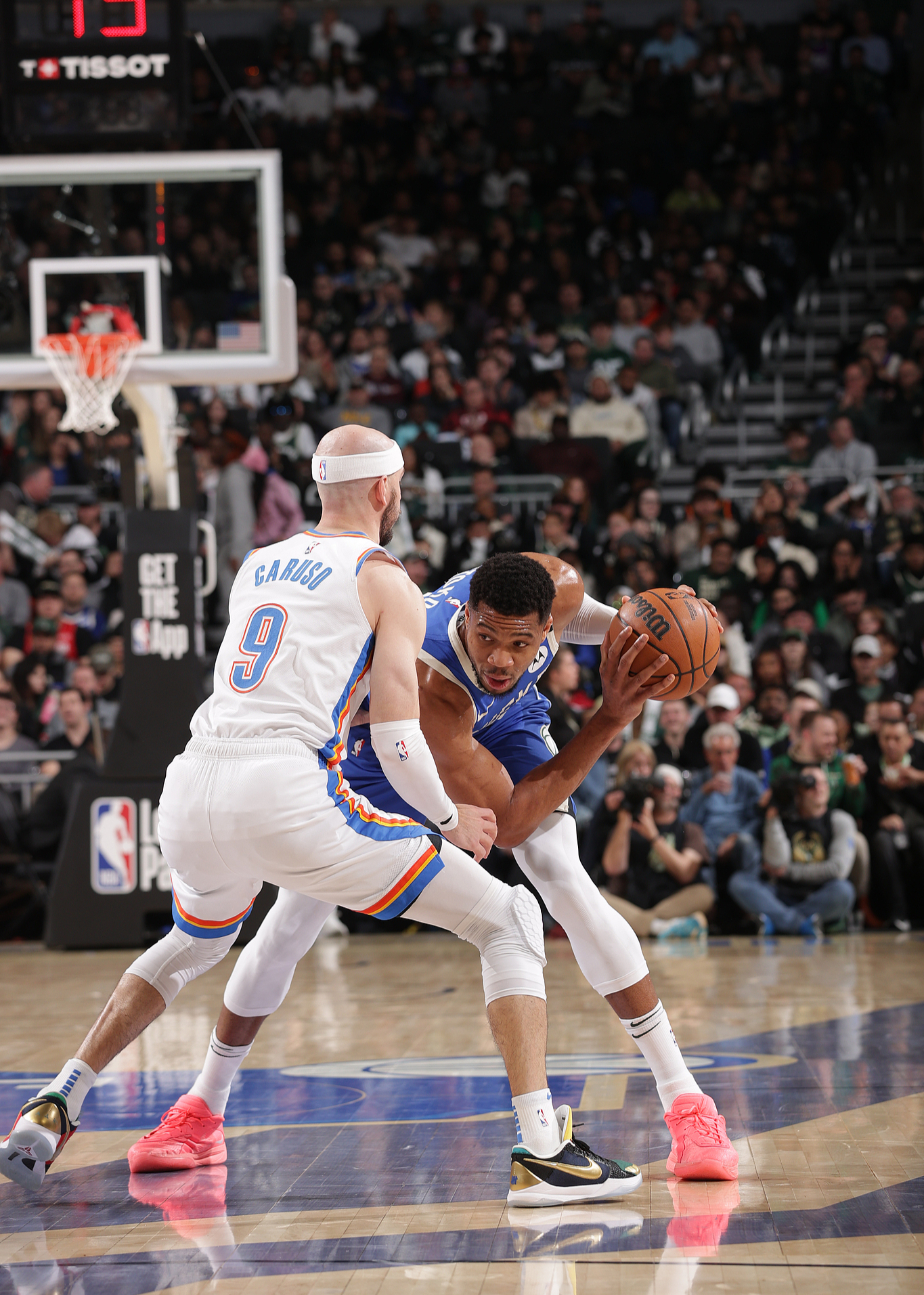 开云体育下载-雄鹿大胜魔术，晋级季后赛