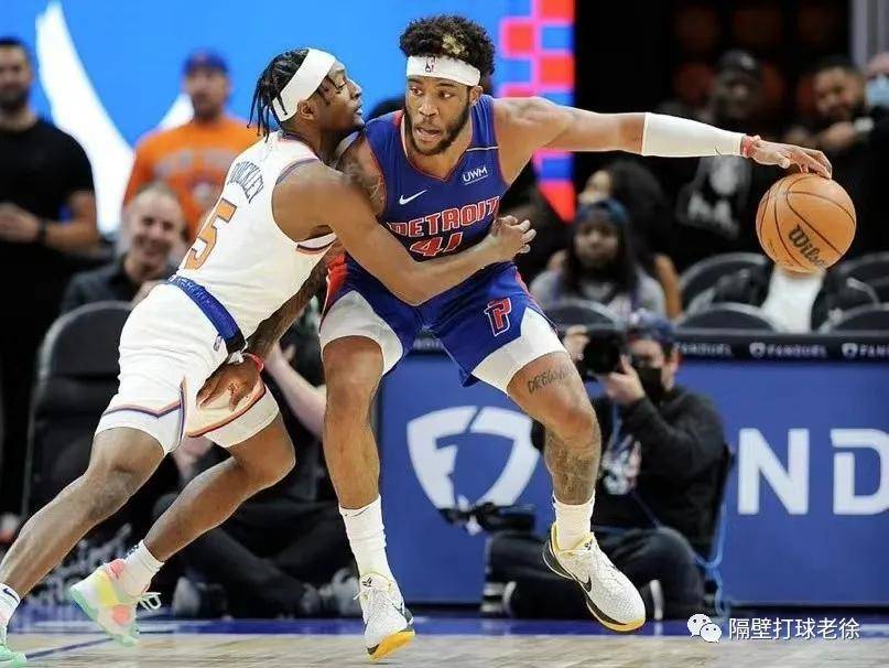 强强碰撞:顶级对决擂台竞争 强强碰撞:顶级对决擂台竞争