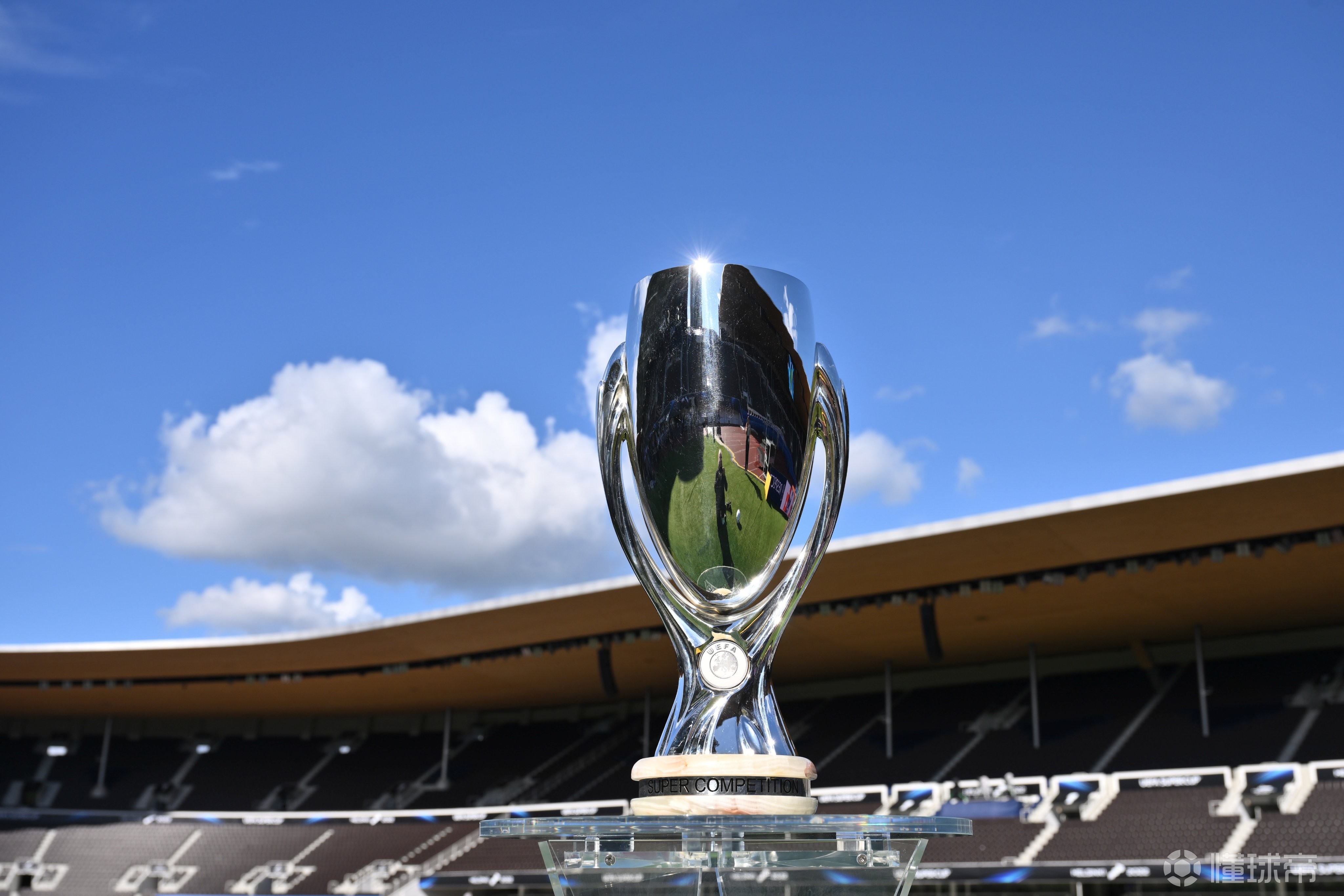 包含热那亚客场战平华沙体育，保级形势严峻的词条