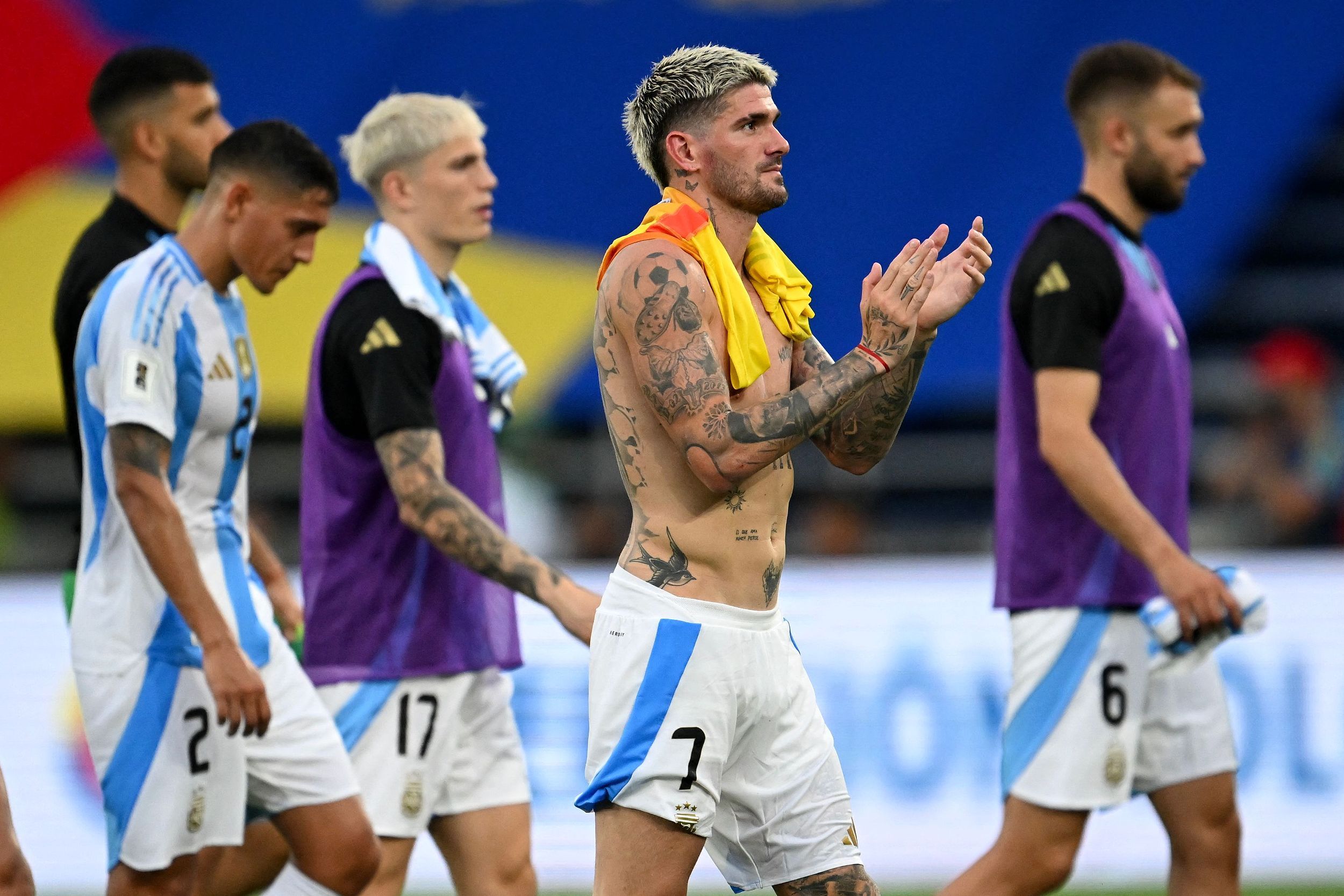 开云体育-南美球员在欧洲比赛中获得冠军