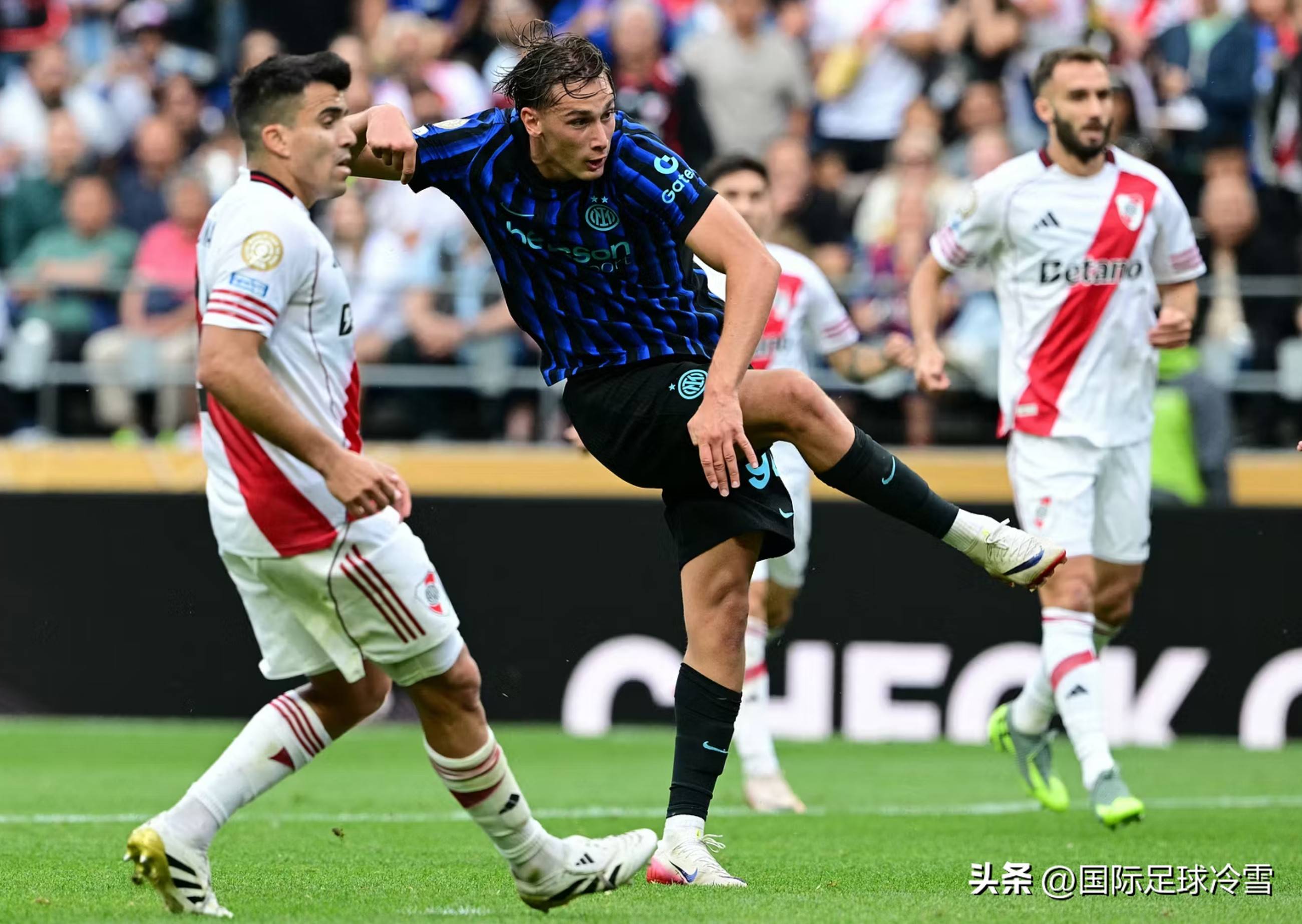 国米中场核心复出,助球队擒下强敌 国米中场核心复出,助球队擒下强敌