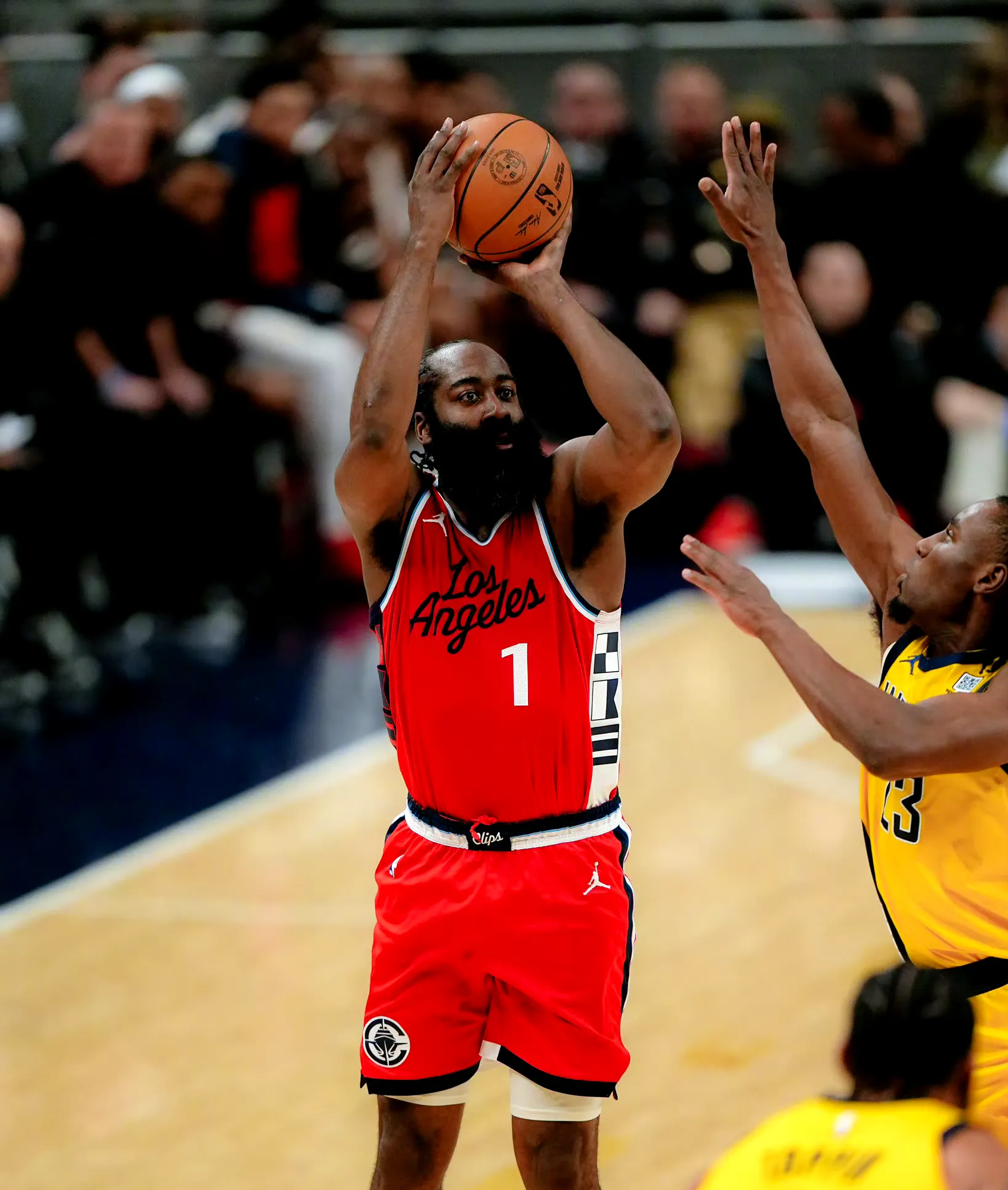 开云体育在线-青岛队轻取步行者，哈登统治全场的简单介绍